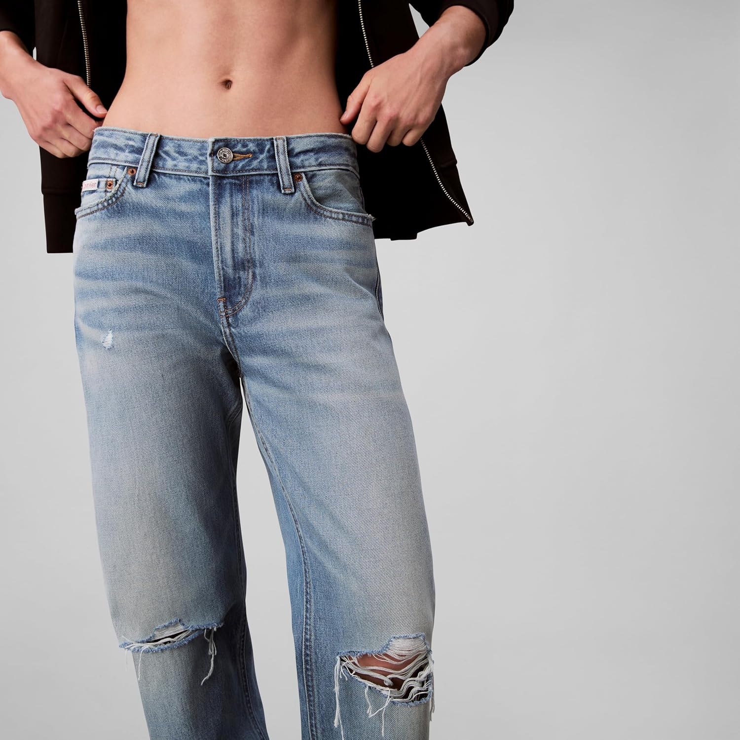 image:imageCalvin Klein Womens 90s Straight JeansGold Dust