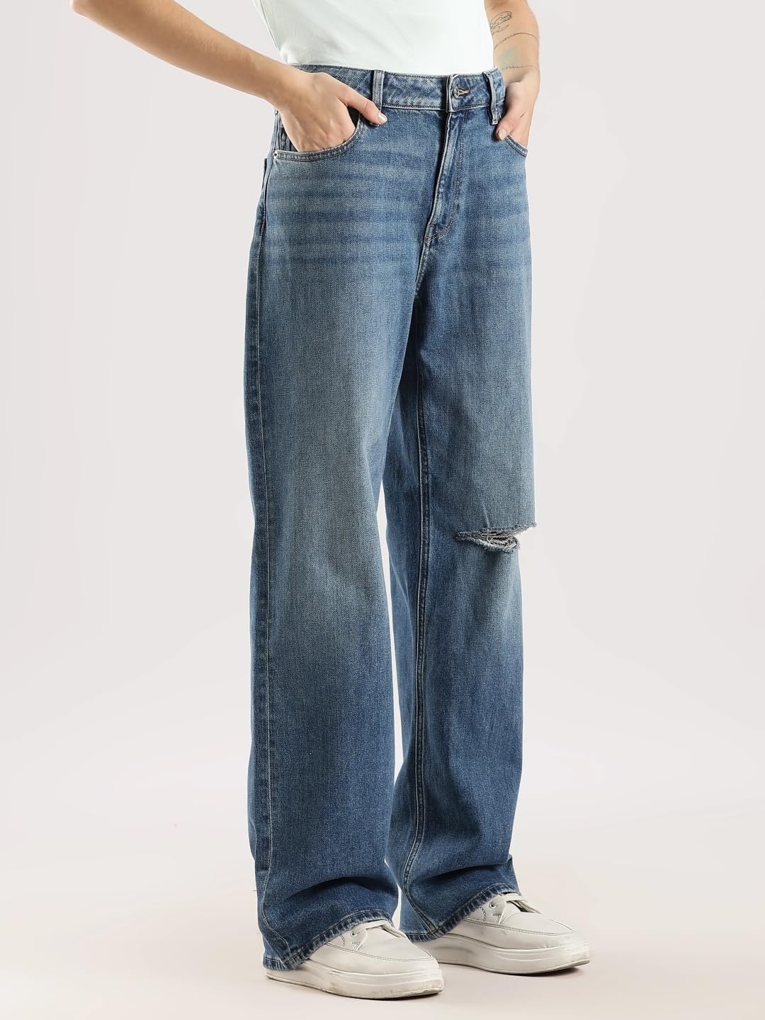 image:imageCalvin Klein Womens 90s Straight JeansRunaway Blue De