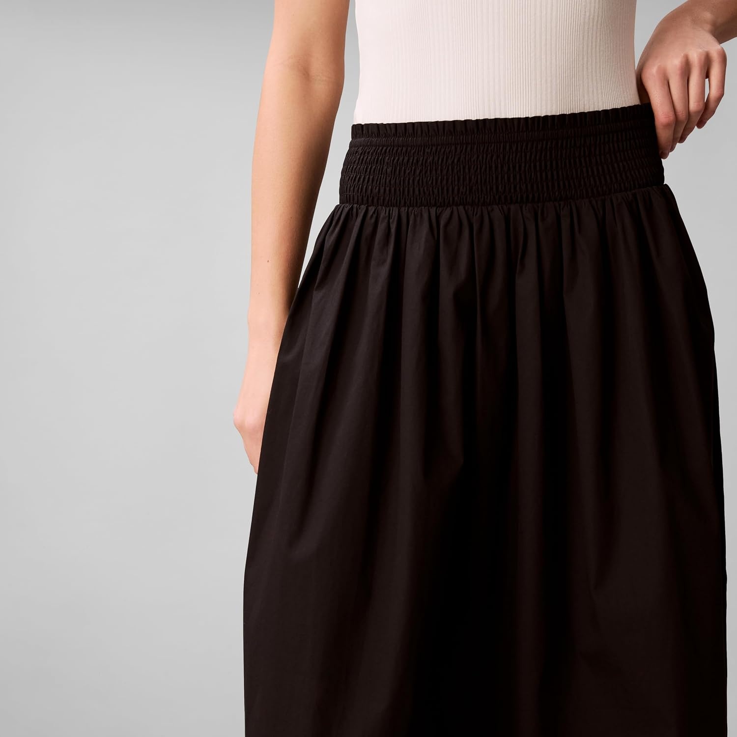 image:imageCalvin Klein Womens Cotton Poplin Smocked Waist Midi SkirtBlack
