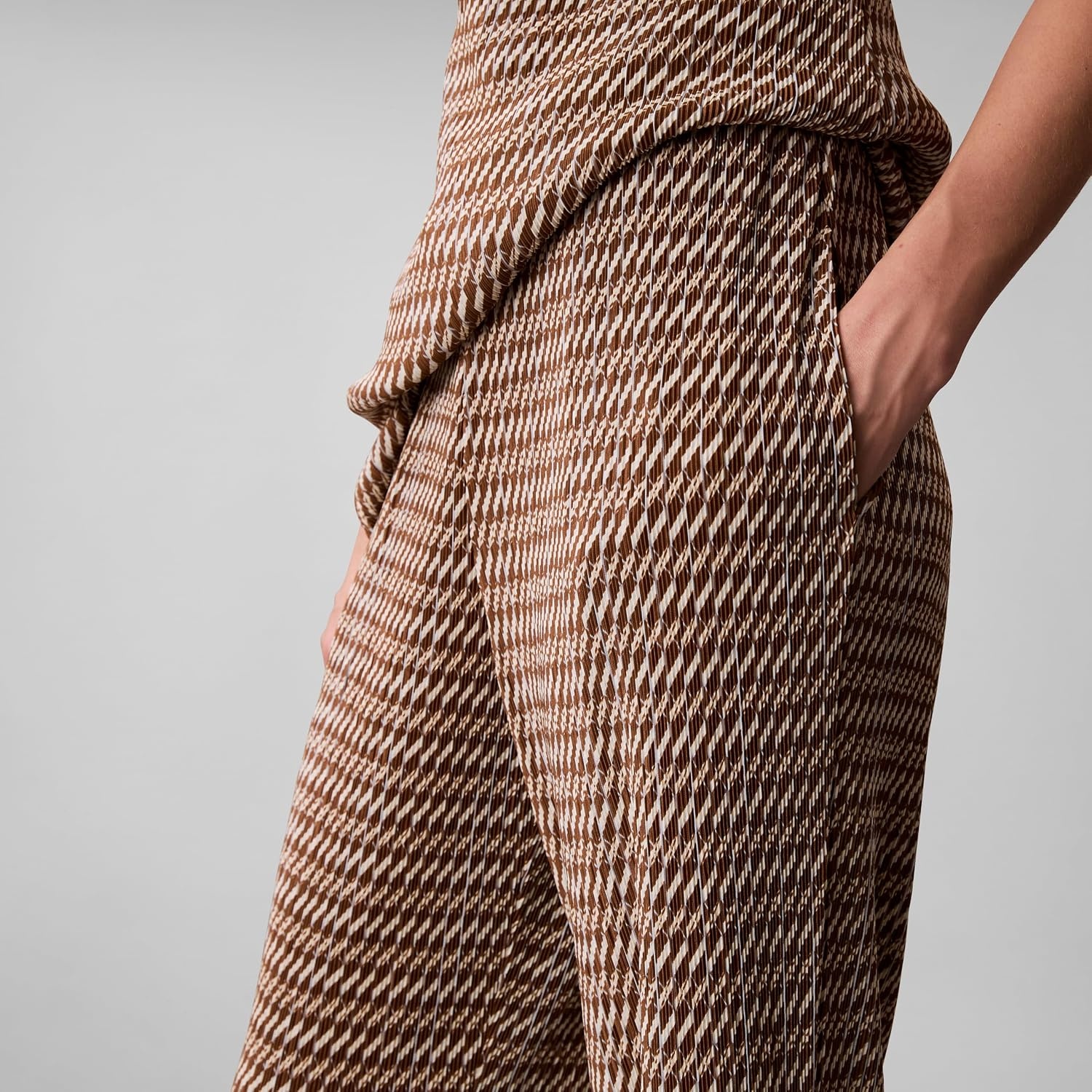 image:imageCalvin Klein Womens Printed Plisse Wide Leg PantsBrown Ladder Print