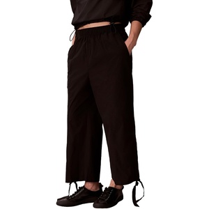Calvin Klein Women’s Commuter Capri Pants(Black)