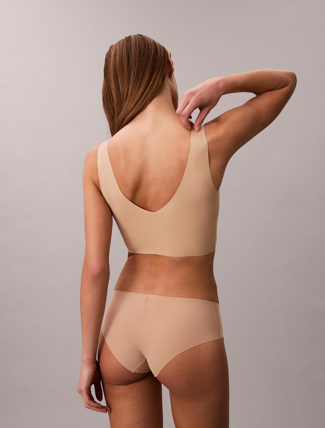 image:imageCalvin Klein Womens Invisibles Comfort Seamless Lightly Lined V Neck Bralette BraBare