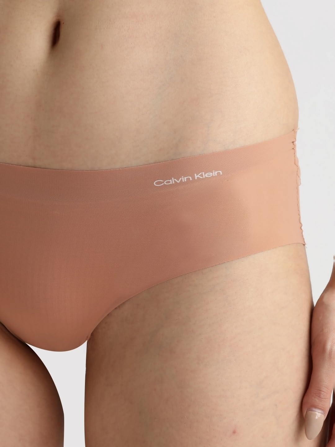 image:imageCalvin Klein Womens Invisibles Hipster PantiesLight Chestnut