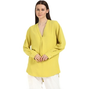 Calvin Klein Jeans Women’s Relaxed V Neck Blouse(Warm Olive)